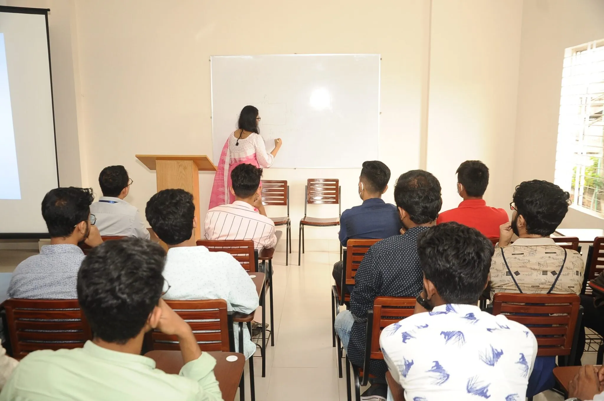 imgi_12_e5-2048x1359